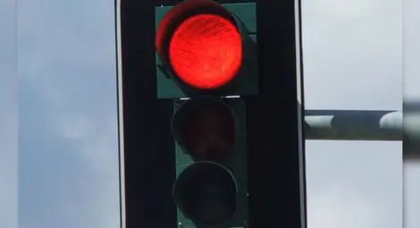 Минал на червен светофар в Германия ще плаща глоба в Русе