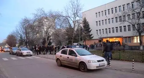 Пожар евакуира 700 деца от Европейското училище