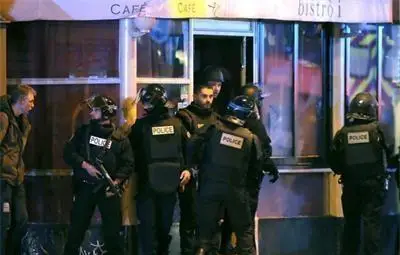 Германската полиция е арестувала трима души във връзка с атентатите в Париж