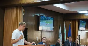 Рекордьорът на Гинес Теодор Цветков: Боря се на първо място за младите хора, защото много от тях избират да напуснат България