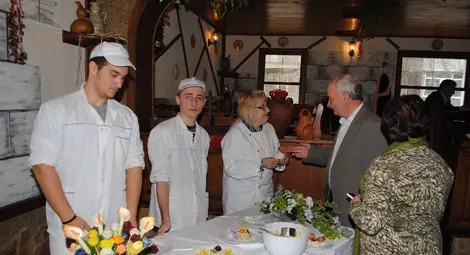Професионалисти от &bdquo;Дунав турс&ldquo; показаха кулинарни тънкости на Никулден