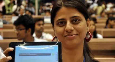 Индия пусна подобрена версия на най-евтиния таблет в света 