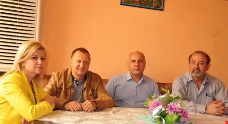 ГЕРБ и радикалдемократите си стиснаха ръцете в Русе