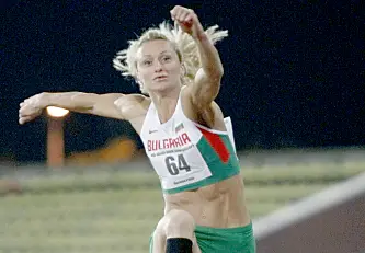 Лекоатлетка на &bdquo;Локо&ldquo; с титла на балканското