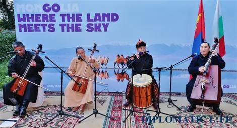 Възможностите за развитие на сътрудничеството обсъди областният управител на Русе Драгомир Драганов с посланика на Монголия Лхагвасурен Саяна