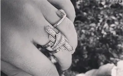 Шарапова се хвали с пръстен от Гришо