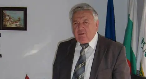 Кметът на Сандански спестил 17,2 млн. евро от заплати, купил си гръцки остров