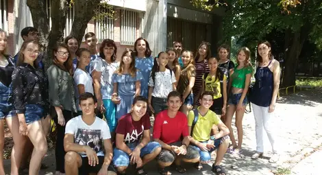 Бесарабски българчета пяха химна на Украйна в пещерата Орлова чука