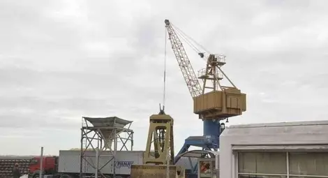 Опитна кранистка загина пред очите на колега след падане от 15 метра