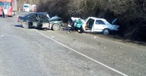 Шестима пострадаха в катастрофа край Бяла