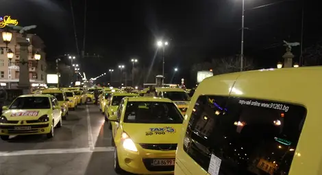 Патентът за такситата ще тръгва от 300 лв.