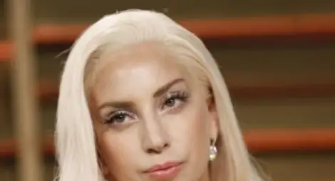 Лейди Гага с шокиращо признание пред деца: Казвам ви нещо, което не съм споделяла с никого преди Лейди Гага с шокиращо признание пред деца: Казвам ви нещо, което не съм споделяла с никого преди