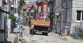 Високо напрежение около ремонтите ВМРО: Хаос и мръсотия Стоилов: След 2 години градът ще е уникален