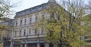 Ремонтират бившата перла „Севастопол“