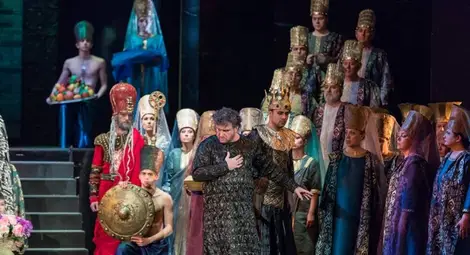 Операта представя „Набуко“ в Доходното здание Операта представя „Набуко“ в Доходното здание