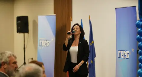 ГЕРБ–СДС залага на експертиза, опит и млади лица в Русе, Теменужка Петкова: Доказахме, че нямаме неизпълнено обещание! ГЕРБ–СДС залага на експертиза, опит и млади лица в Русе, Теменужка Петкова: Доказахме, че нямаме неизпълнено обещание!
