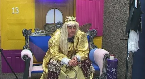 Пламен в ролята на Пчела-майка в новата седмична Мисия на VIP Brother 2013 