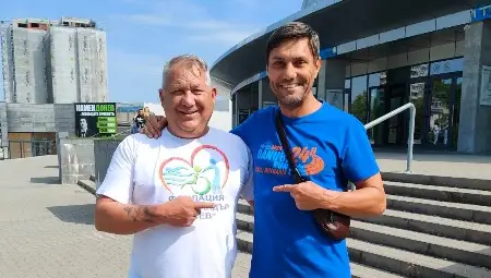 Двигателят на фондация &bdquo;Александър Русев&ldquo; Илиян Русев-Скури с организатора на ултрамаратона Вихрен Иванов-Виро. Снимка: Община Русе