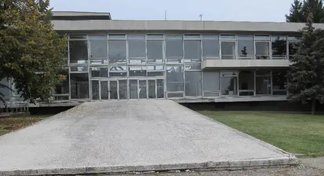 Ще успее ли Русе да запази безценната сграда на летището Ще успее ли Русе да запази безценната сграда на летището