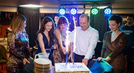 Аптеки &bdquo;Оптима&ldquo; празнува 30 години и ще раздаде 30 подаръка