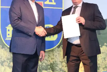 Кметът Божидар Борисов на празника на Две могили: Историята започва от едно от малко село, но вече 55 години сме град. Всичко това е станало благодарение на хората тук