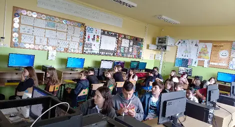 Ученици от русенското СУ "Възраждане" учиха с връстници от Северна Македония, Турция и домакините от Полша /галерия/