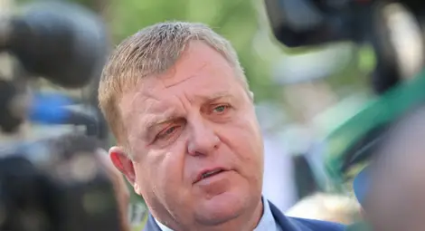 Каракачанов: Единственият компромис – да се направи референдум по всички предложения в конституцията Каракачанов: Единственият компромис – да се направи референдум по всички предложения в конституцията
