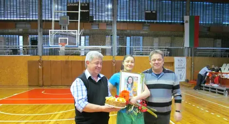 Кристина и Шанте тропаха български хора в &bdquo;Чифлика&ldquo;