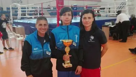 Три боксьорки на „Русе“ в световния Топ 10 Три боксьорки на „Русе“ в световния Топ 10