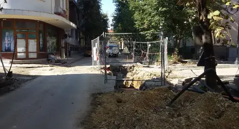 Гражданин: От дни изкопите по &bdquo;Духовно възраждане&ldquo; са зарязани