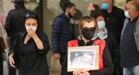 На бдение за Милен Цветков десетки заявиха: &bdquo;Няма да мълчим&ldquo;