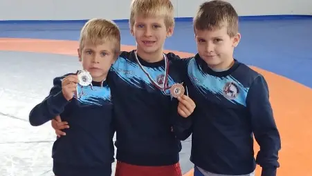 Борчета от Сливо поле с медали от Станка Златева