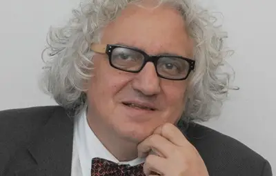 Лозанов: Трябва да отпадне забраната за оповестяване на временни резултати от вота