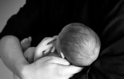 Бебе с фамилията Франкенщайн се роди на Хелоуин