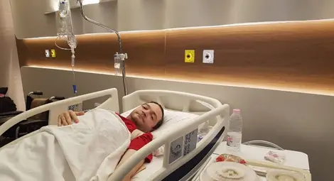 Самотният баща Росен се възстановява след успешната операция в Турция