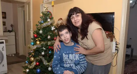 Фатален грип преобръща живота на Алекс