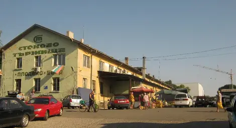 Данъчни паникьосаха  търговците в &bdquo;Плодекс&ldquo;