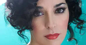 Испанска оперна дива пее  Виолета в „Травиата“ на Верди