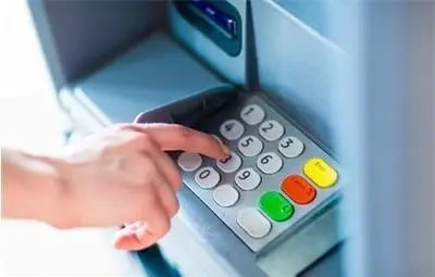 Защо германците плащат в брой за почти всичко?