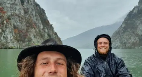 Двама пътешественици доплаваха с кану от Германия до Русе