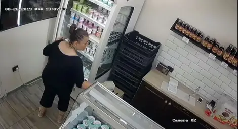 Видеокамери са запечатали престъплението от първата до последната секунда. Снимки: Русе Медиа