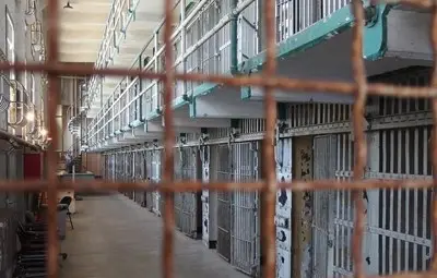 Жени забременяват от трансджендърки в американски затвор