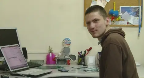 Отказват на аутист да се качи в автобус. Майката: Лъжа е, че е наркоман Отказват на аутист да се качи в автобус. Майката: Лъжа е, че е наркоман