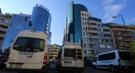 Спецпрокуратурата влезе във &bdquo;Винпром Карнобат&rdquo; и офисите на &bdquo;Сис Индустрийс&rdquo;