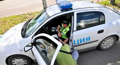 Шофьор на ученически автобус задържан с 1.27 промила алкохол