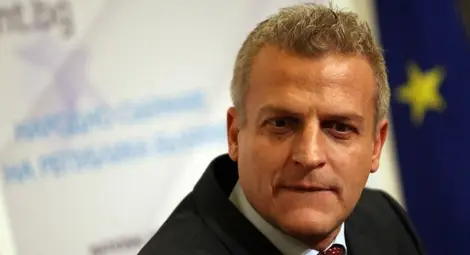 Отпадат направленията на хартиен носител