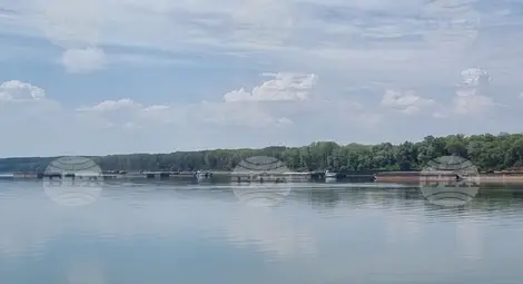 Стотици плавателни съдове изчакват в българо-румънския участък на река Дунав заради ниското ниво Стотици плавателни съдове изчакват в българо-румънския участък на река Дунав заради ниското ниво