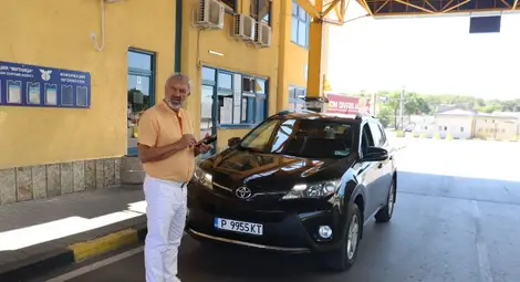 Драгомир Драганов: въвеждането на системата за онлайн плащане на таксата за преминаване през Дунав мост при Русе ще намали времето за изчакване на излизащите от страната автомобили Драгомир Драганов: въвеждането на системата за онлайн плащане на таксата за преминаване през Дунав мост при Русе ще намали времето за изчакване на излизащите от страната автомобили