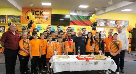 &bdquo;Русе&ldquo; посрещна с аплодисменти своя герой - двукратния еврошампион Ангел Русев