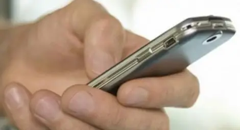 Абонат на мобилен оператор се оказал с нов договор без да знае